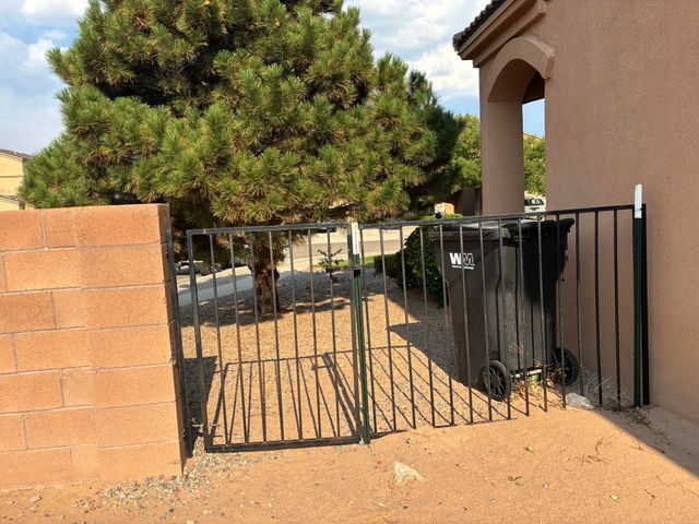 1445 Isleta Court NE, Rio Rancho, NM 87144