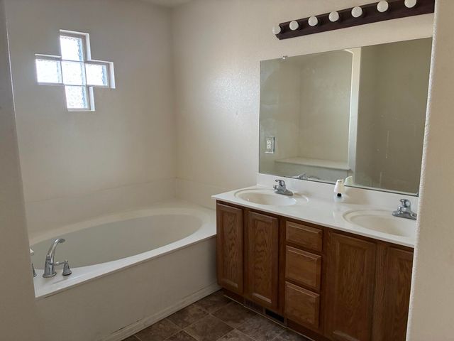 1445 Isleta Court NE, Rio Rancho, NM 87144