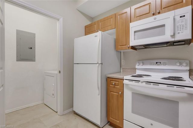 9025 Colby DR 2111, Fort Myers, FL 33919