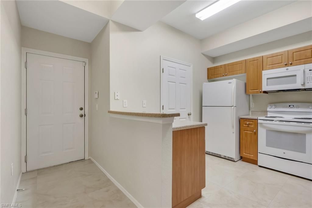 9025 Colby DR 2111, FORT MYERS, FL 33919 — photo 2