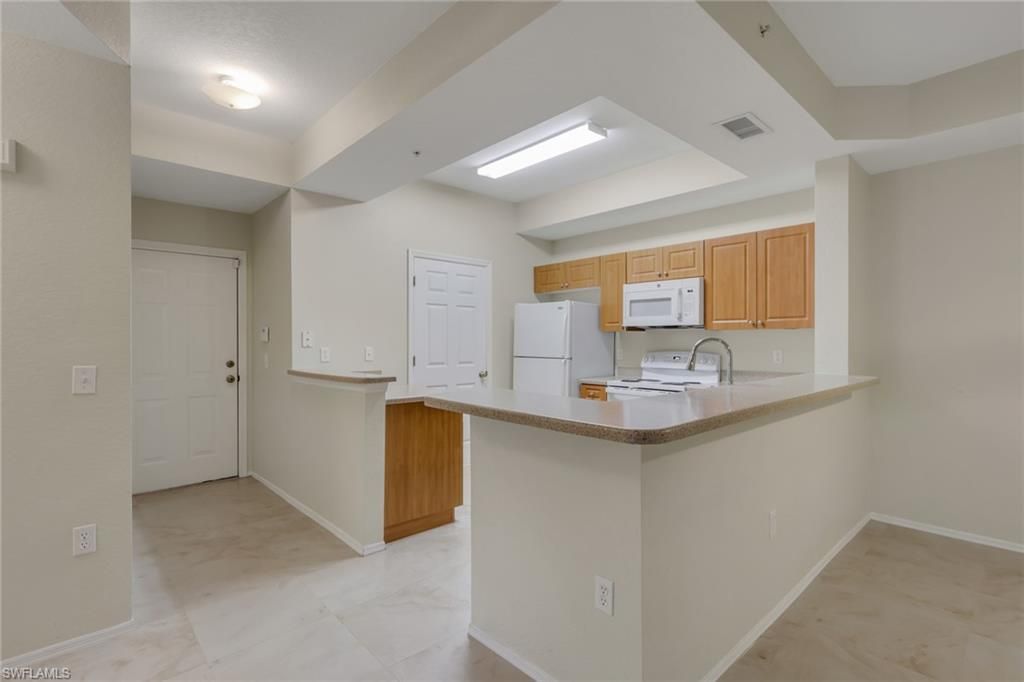 9025 Colby DR 2111, FORT MYERS, FL 33919 — photo 3