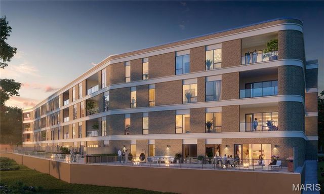 8250 Forsyth Boulevard 303, Clayton, MO 63105