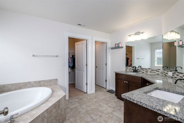 2929 82nd Avenue Ct E, Puyallup, WA 98371