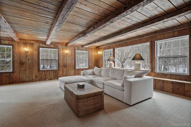 908 Old Post Road, Bedford, NY 10506