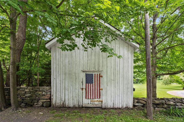 908 Old Post Road, Bedford, NY 10506