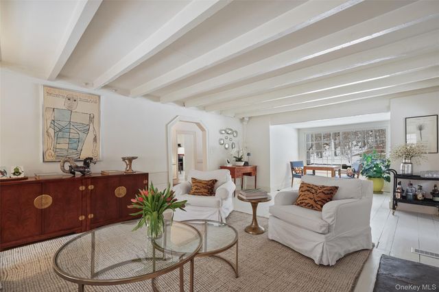 908 Old Post Road, Bedford, NY 10506