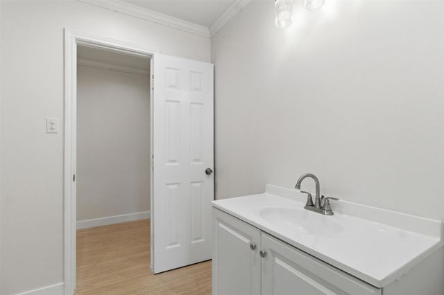 13610 Brookgreen Drive, Dallas, TX 75240