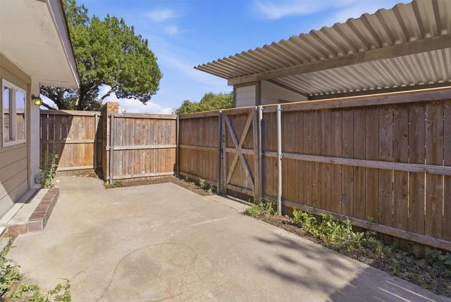 13610 Brookgreen Drive, Dallas, TX 75240