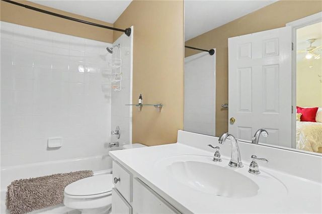 4041 Hickory Fairway Drive, Woodstock, GA 30188