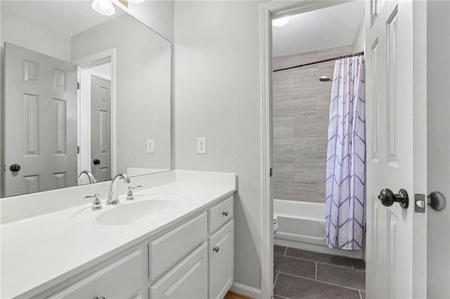 4041 Hickory Fairway Drive, Woodstock, GA 30188