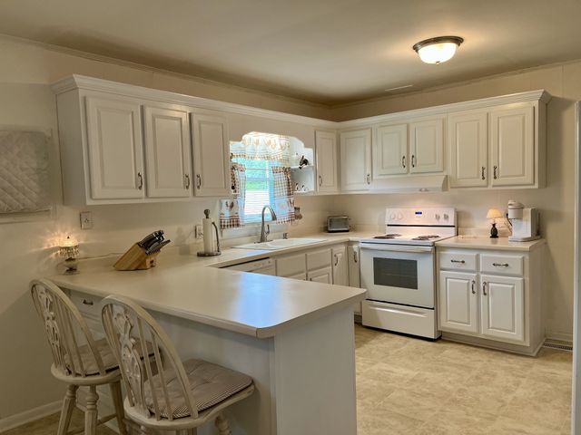 2025 Linda Ln, Cumberland Furnace, TN 37051