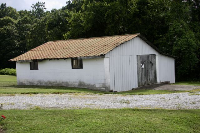 2025 Linda Ln, Cumberland Furnace, TN 37051