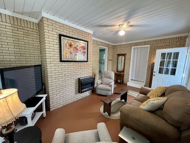 2025 Linda Ln, Cumberland Furnace, TN 37051