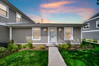 323 SOMERSET Lane 323, Vernon Hills, IL 60061