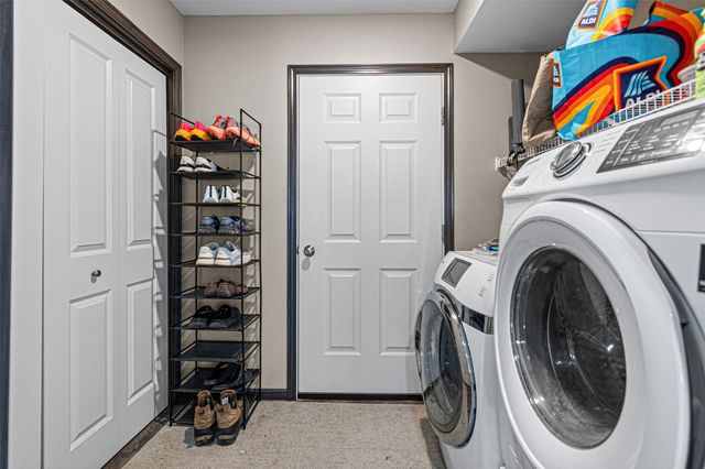 363 Aspen Court, Solon, IA 52333