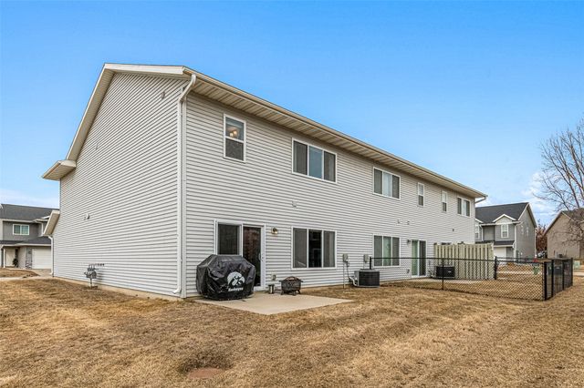 363 Aspen Court, Solon, IA 52333