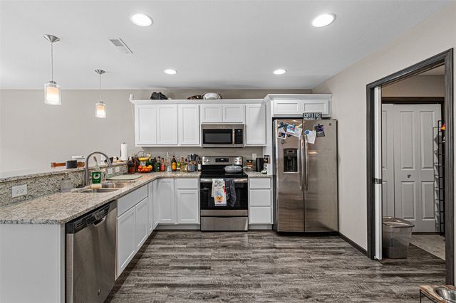 363 Aspen Court, Solon, IA 52333