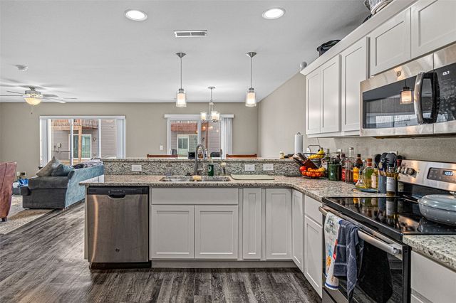 363 Aspen Court, Solon, IA 52333