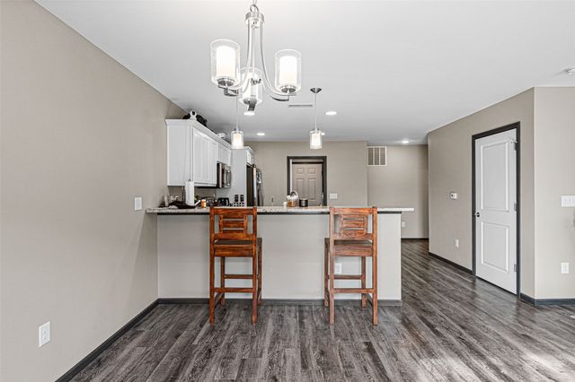 363 Aspen Court, Solon, IA 52333