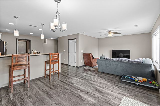 363 Aspen Court, Solon, IA 52333