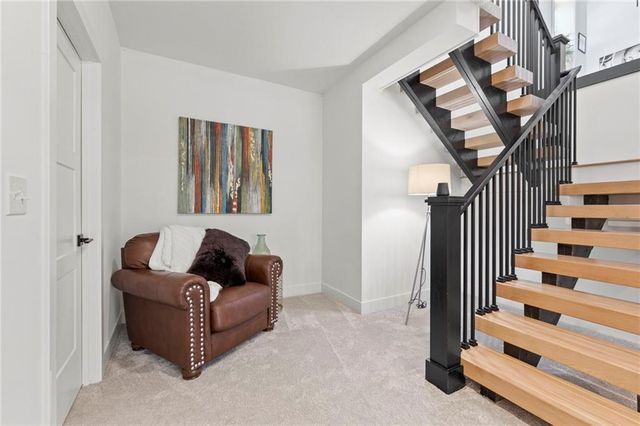 7041 N London Avenue, Kansas City, MO 64151