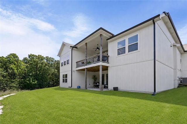 7041 N London Avenue, Kansas City, MO 64151