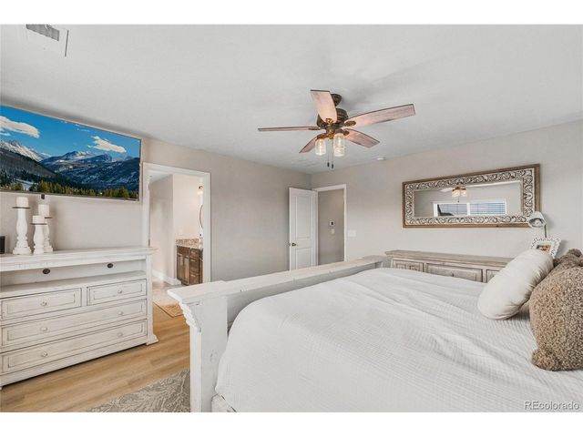 9864 Eagle River St, Littleton, CO 80125