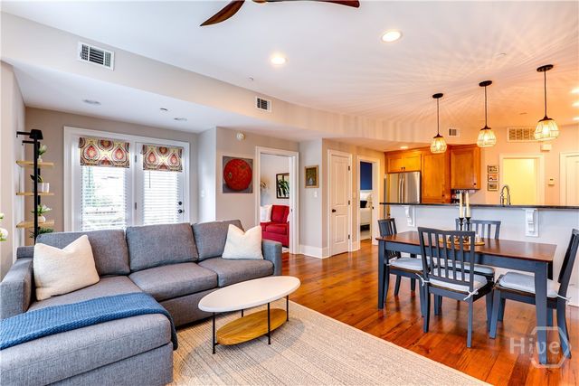 305 E Bolton Street 201, Savannah, GA 31401