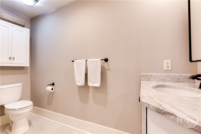 305 E Bolton Street 201, Savannah, GA 31401