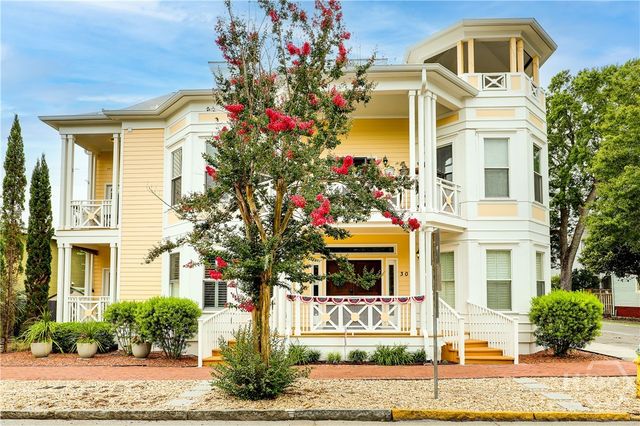 305 E Bolton Street 201, Savannah, GA 31401
