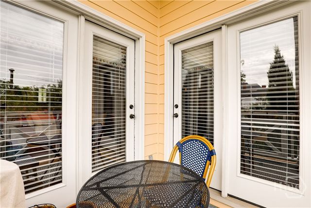 305 E Bolton Street 201, Savannah, GA 31401