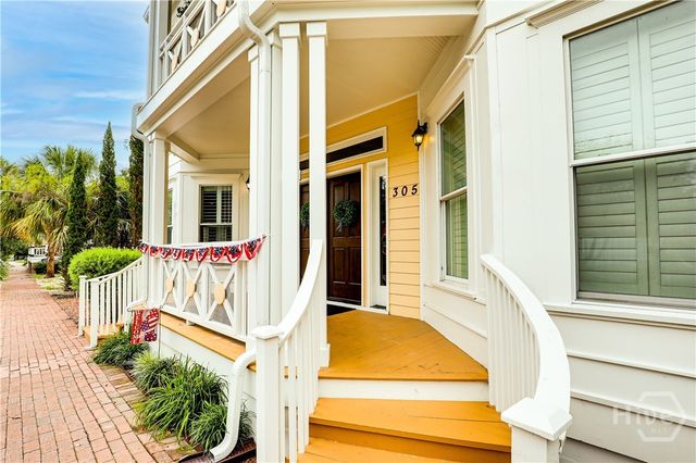 305 E Bolton Street 201, Savannah, GA 31401