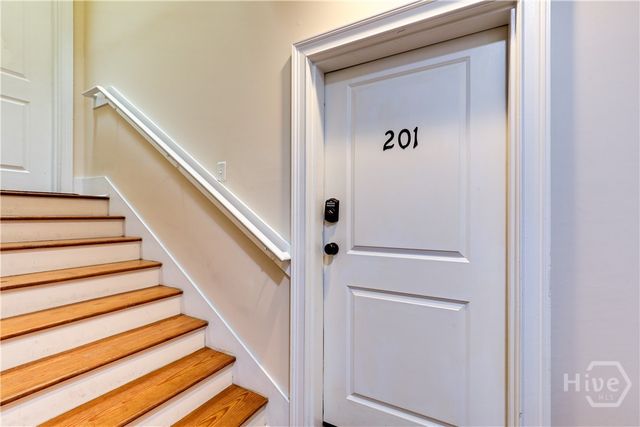 305 E Bolton Street 201, Savannah, GA 31401