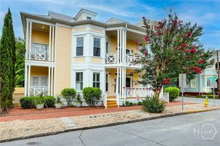 305 E Bolton Street 201, Savannah, GA 31401