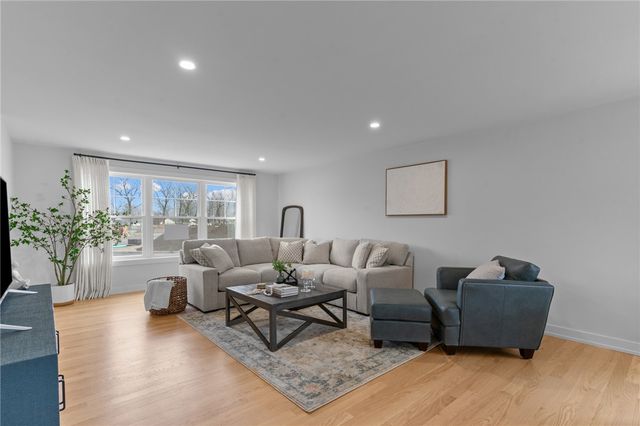 38 Red Maple Lane, Warwick, RI 02886