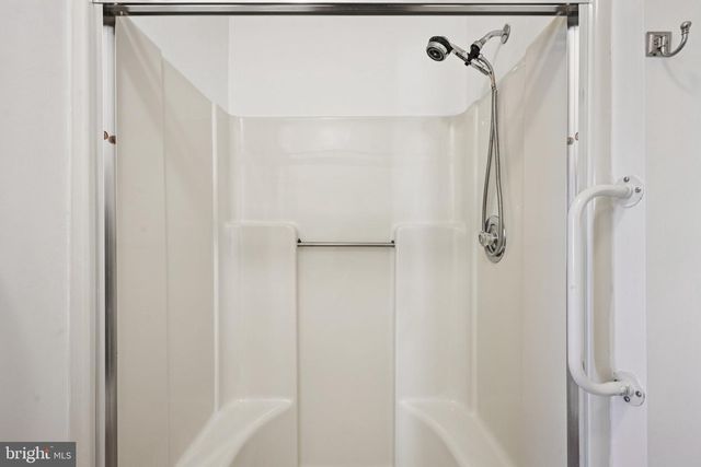 107 BASTIAN DR, Mount Laurel, NJ 08054