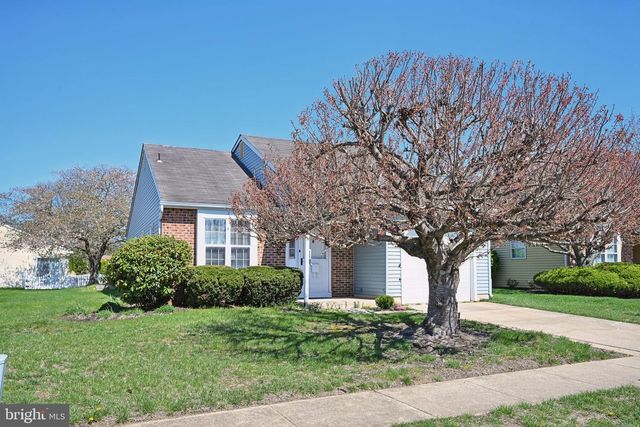 107 BASTIAN DR, Mount Laurel, NJ 08054