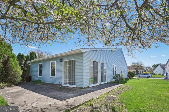 107 BASTIAN DR, Mount Laurel, NJ 08054