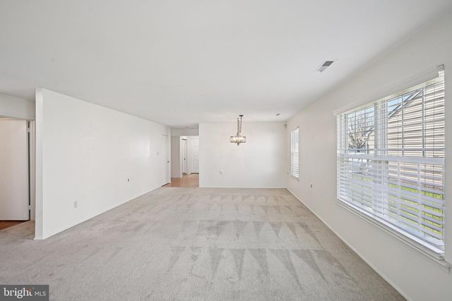 107 BASTIAN DR, Mount Laurel, NJ 08054