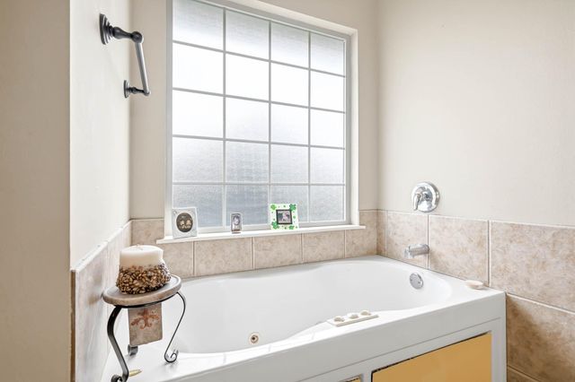 1102 E Cobblestone Drive, Ozark, MO 65721
