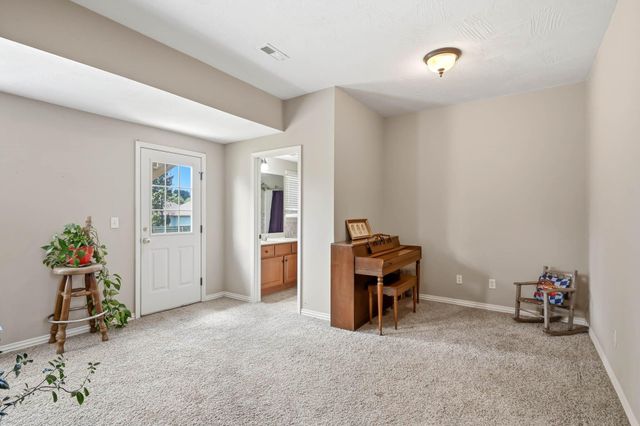 1102 E Cobblestone Drive, Ozark, MO 65721