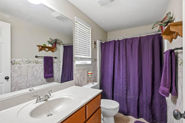 1102 E Cobblestone Drive, Ozark, MO 65721