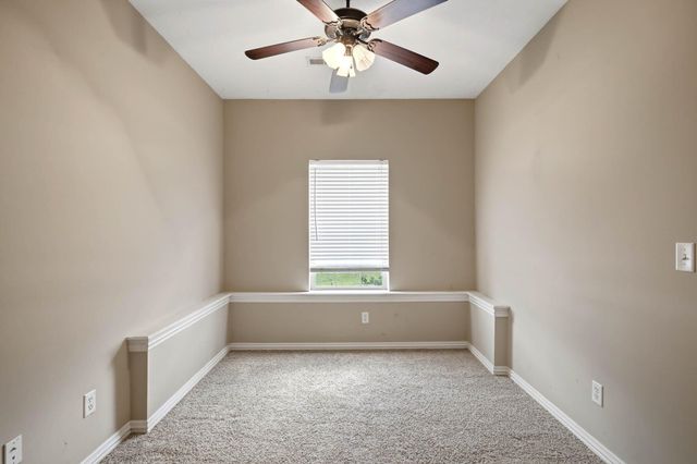 1102 E Cobblestone Drive, Ozark, MO 65721