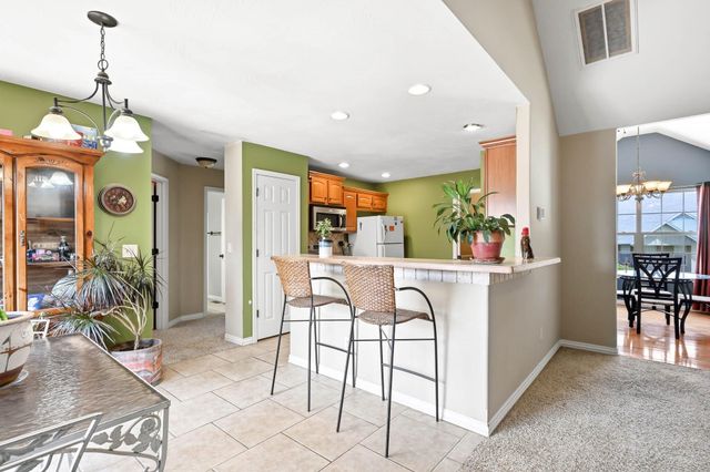 1102 E Cobblestone Drive, Ozark, MO 65721