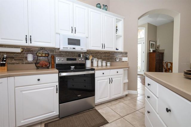 5695 POND PINE POINT, Oviedo, FL 32765