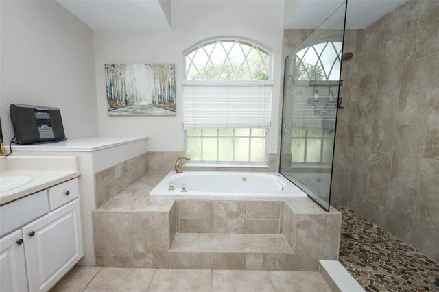 5695 POND PINE POINT, Oviedo, FL 32765