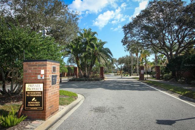 5695 POND PINE POINT, Oviedo, FL 32765