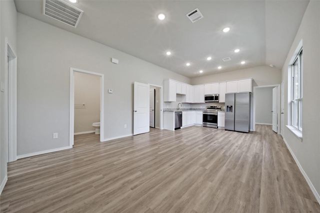 1307 St Lawrence River Rd, Conroe, TX 77385