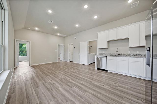1307 St Lawrence River Rd, Conroe, TX 77385