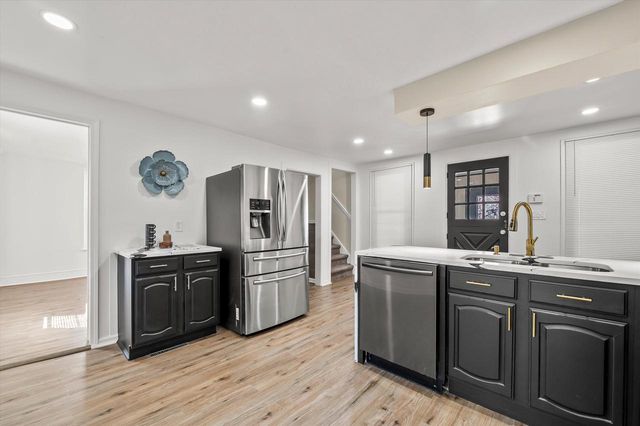 W156N5045 Pilgrim ROAD, Menomonee Falls, WI 53051